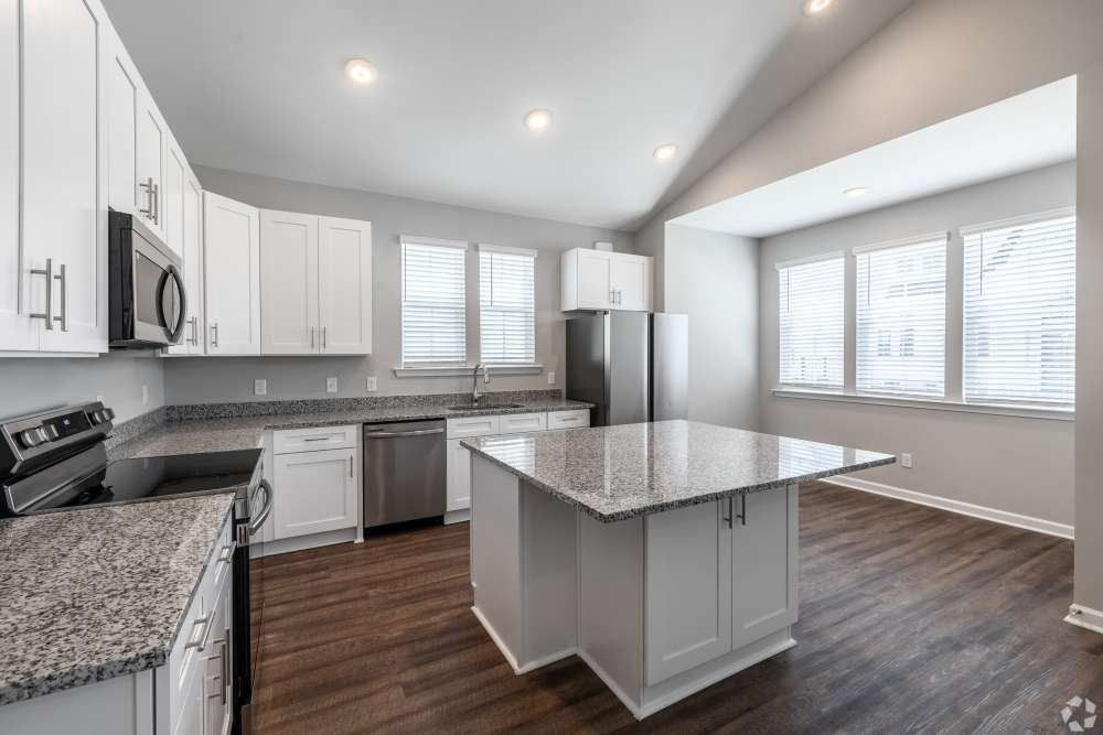 Clean looking kitchen at Argent Cottages in Hardeeville, South Carolina