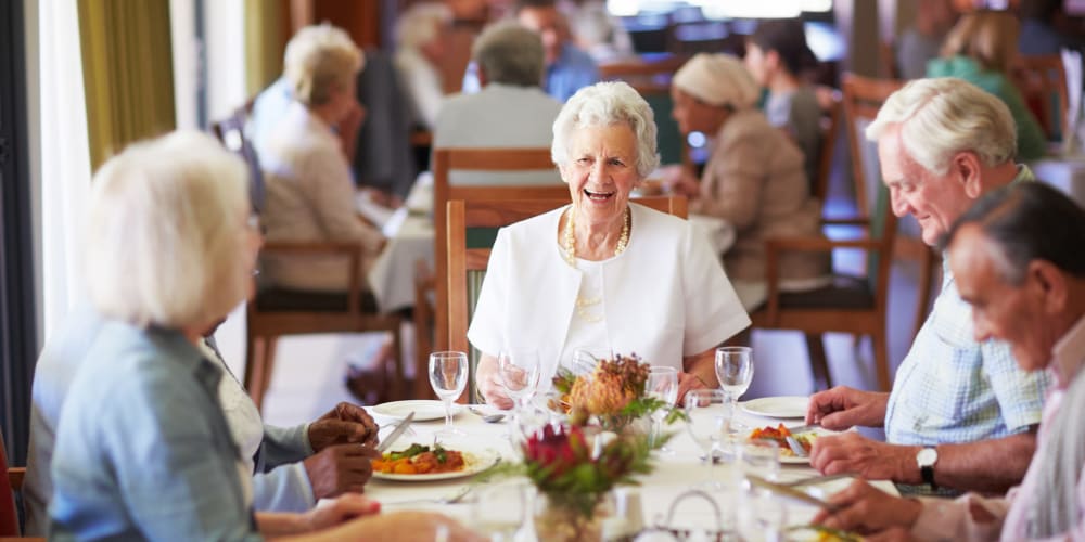 Residents eating together at Vista Prairie at Garnette Gardens in Redwood Falls, Minnesota