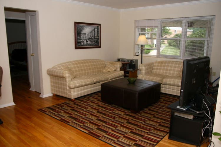 Cedar Grove, NJ Apartments near Verona | Pompton Gardens