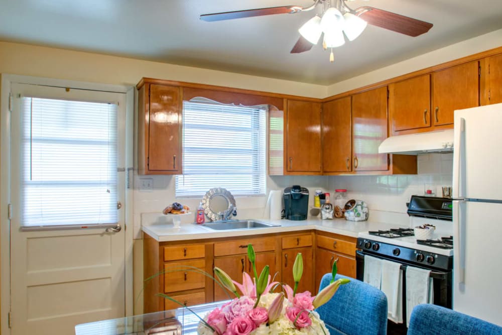 Eat in kitchen at Brookview Manor Apartments in Stratford, New Jersey