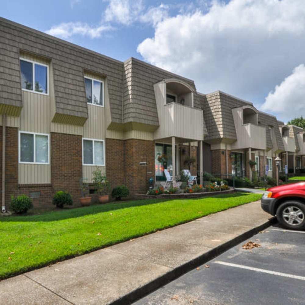 Apartment view with car parking at Regency Park in Clarksville, Tennessee