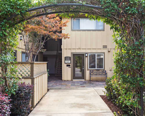 Maplewood Apartment Homes apartments in Mountain View, California