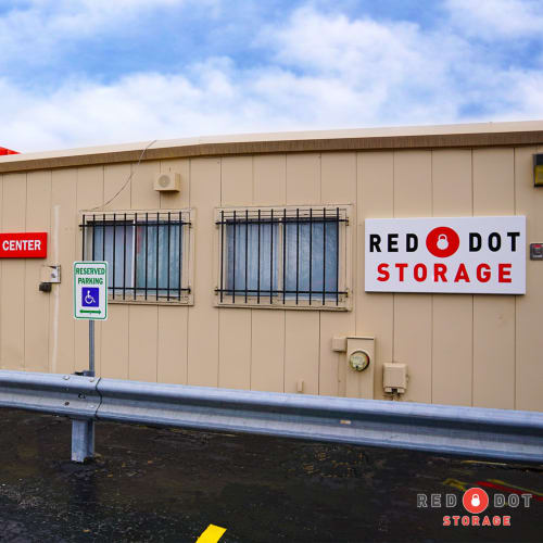 A rental kiosk at Red Dot Storage in Gurnee, Illinois