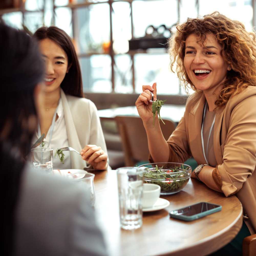Residents dining out at a restaurant near Cottages at Craft Farms in Gulf Shores,Alabama