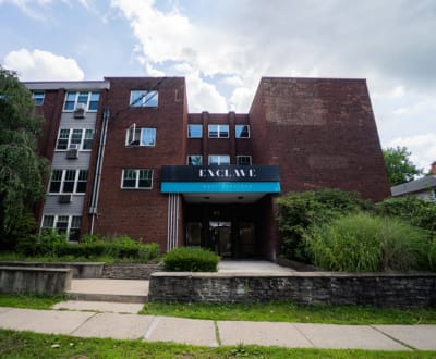 Enclave West apartments in West Hartford, Connecticut