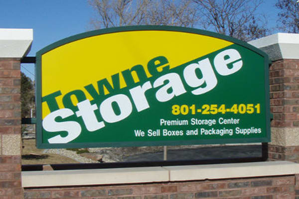 Main sign of Towne Storage - South Jordan in South Jordan, UT