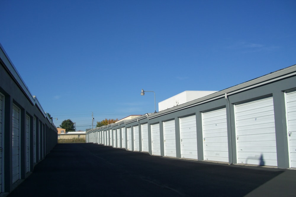 A conveniently wide driveway at U-Lock-It Self Storage in Vancouver, Washington