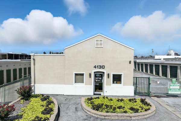 Storage Hub in San Antonio, Texas self storage Street View