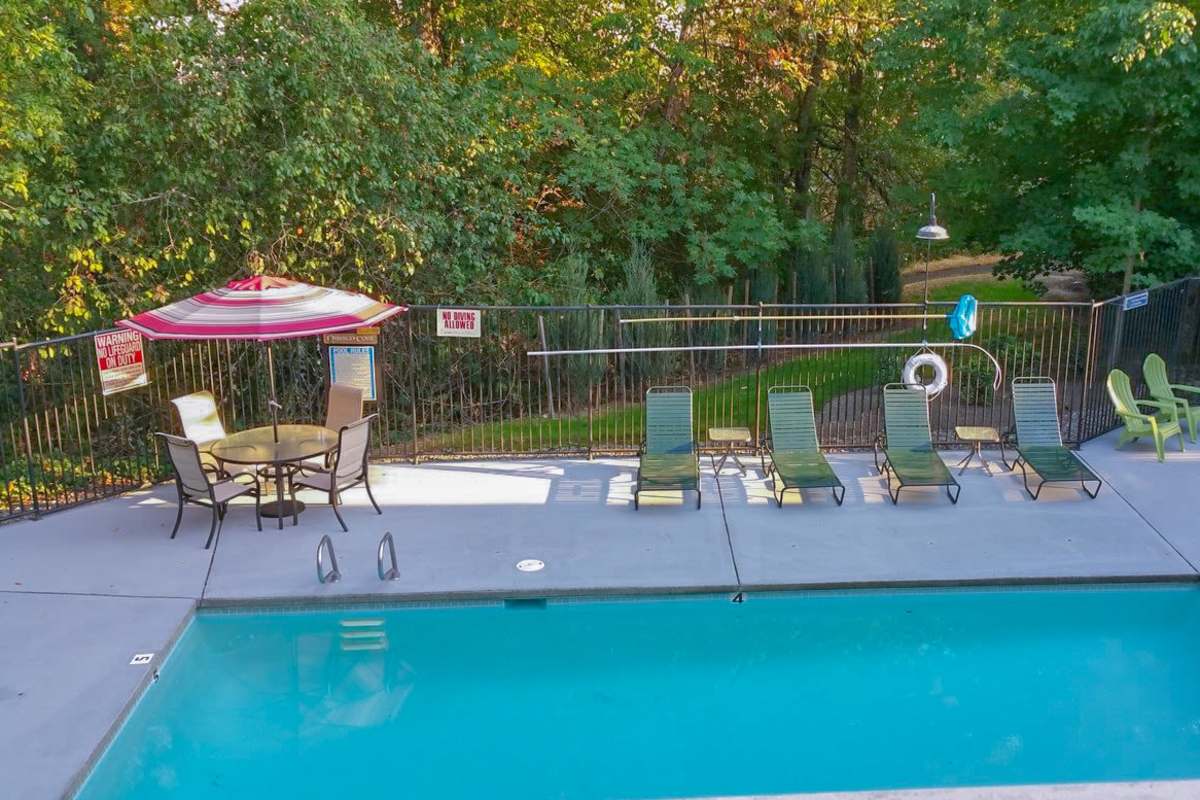 Refreshing swimming pool and hot tub for any occasion at Oswego Cove in Lake Oswego, Oregon