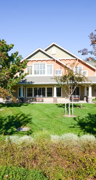 Well manicured lawn at The Commons at Union Ranch in Manteca, California