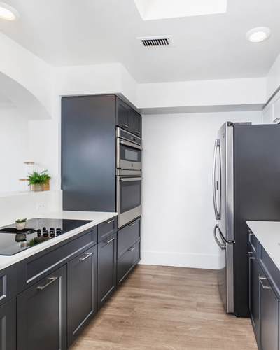 Kitchen at 1900 Ocean Apartment Homes, Long Beach, California
