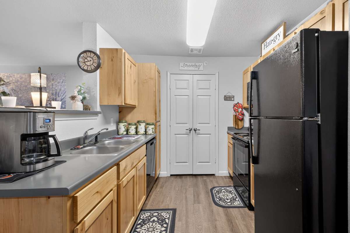 Modern kitchen at Lakewood Crossing in Granbury, Texas