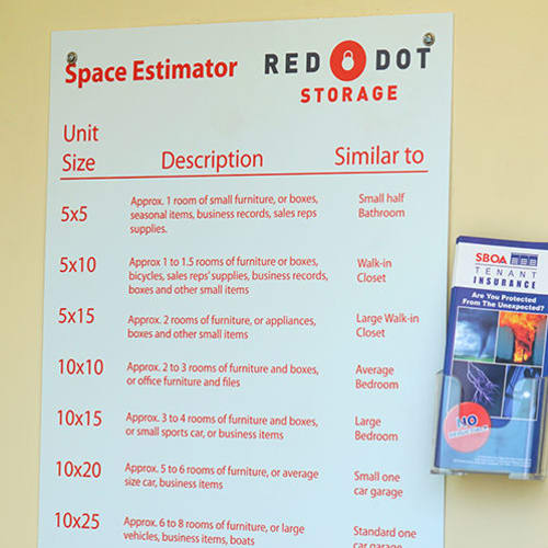 Unit size guidelines and information on tenant insurance at Red Dot Storage in Woodstock, Illinois