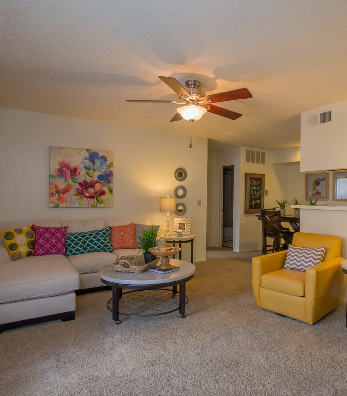Living room at Cimarron Trails Apartments in Norman, Oklahoma