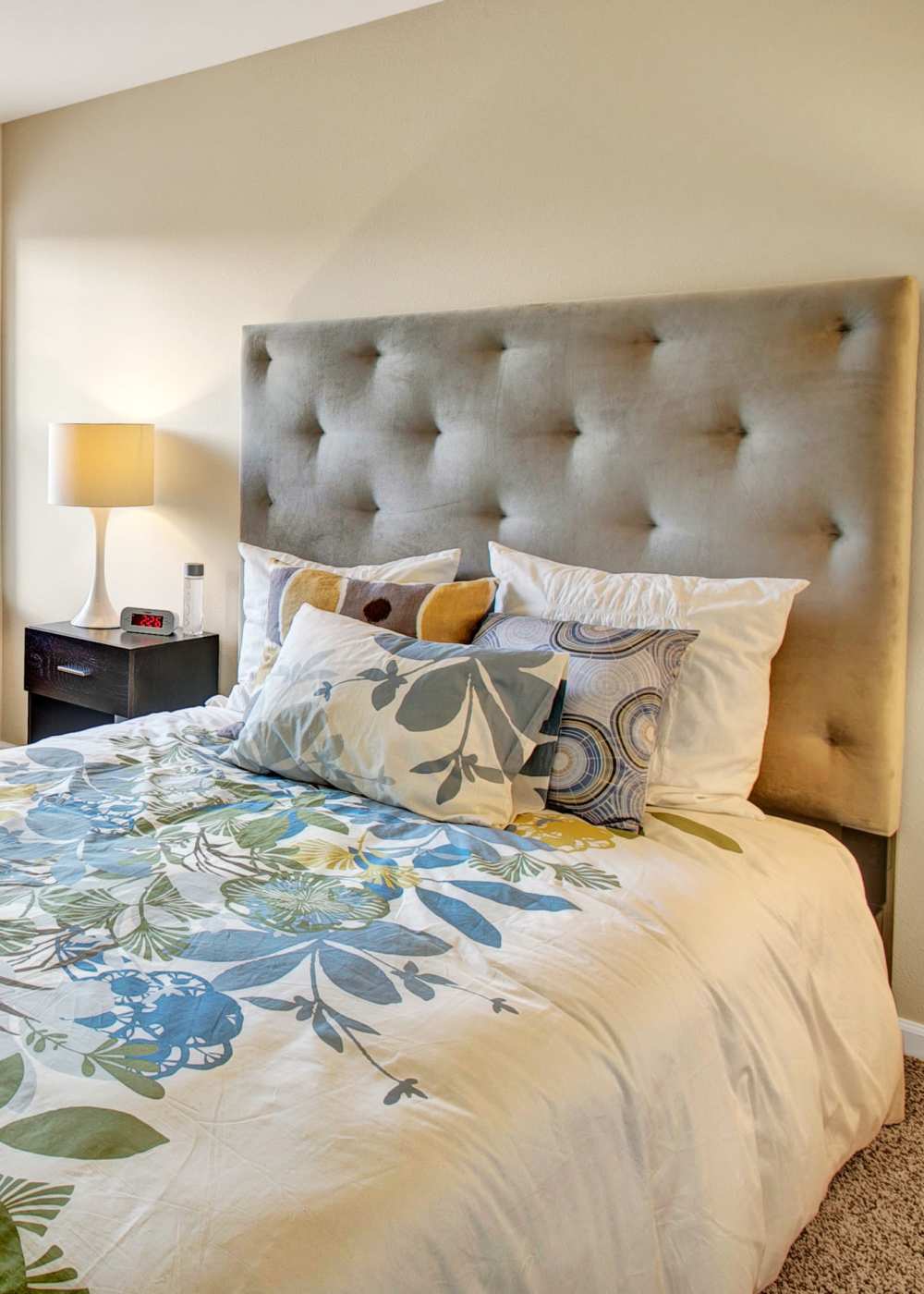 Apartments at Trax at Dupont Station in Dupont, Washington