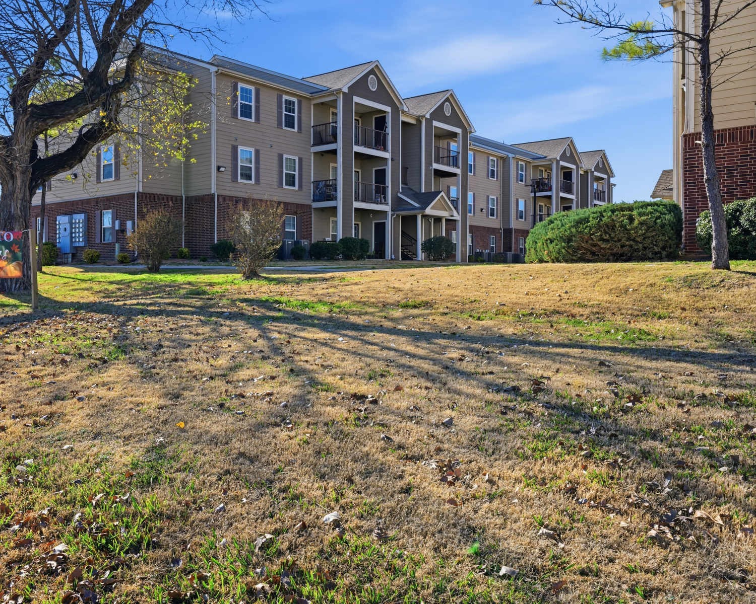 Apartments at Winchester Arms Apartments in Comanche, Texas