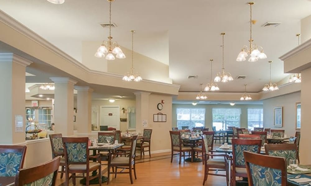 Restaurant-style dining at Randall Residence of Newark in Newark, Ohio