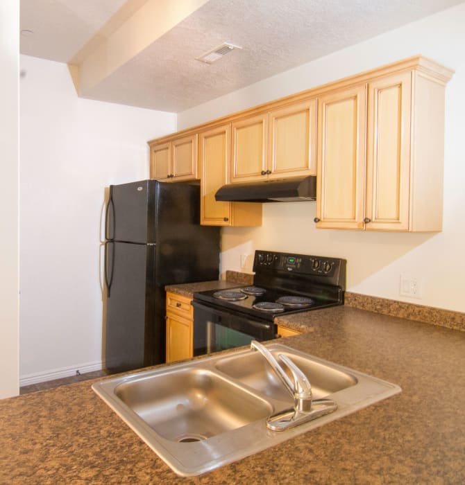 Modern kitchen at Ridgeview Apartments