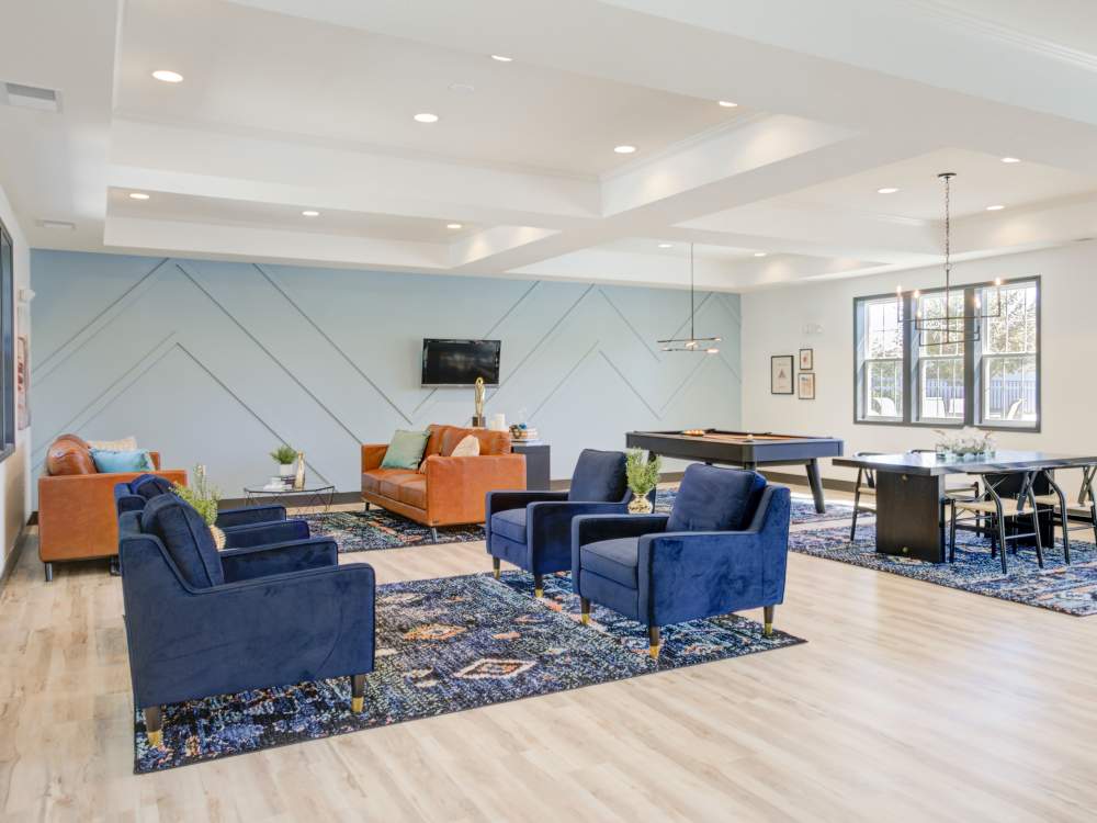 Clubhouse living lounge at Chapel Ridge in Lees Summit, Missouri