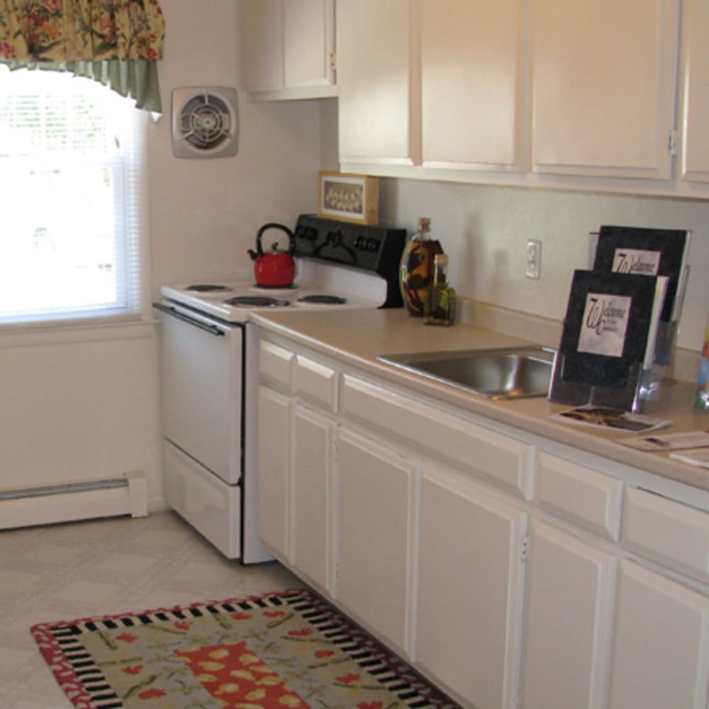 Kitchen at Groton Estates in Groton, Connecticut