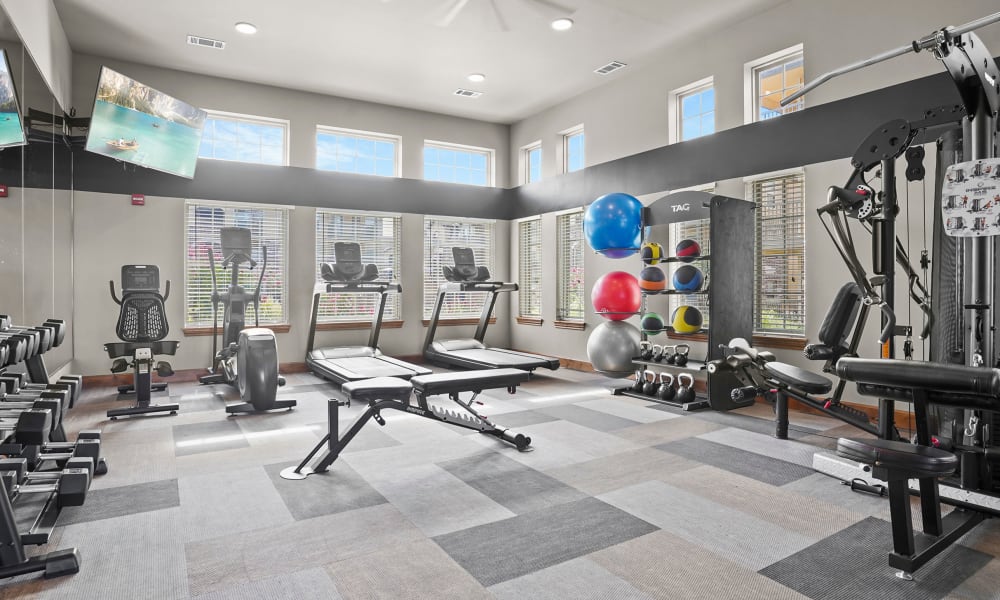 Fitness center at Mission Point Apartments in Moore, Oklahoma