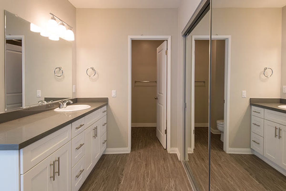 Spacious bathroom at The Retreat at Thousand Oaks, Thousand Oaks, California