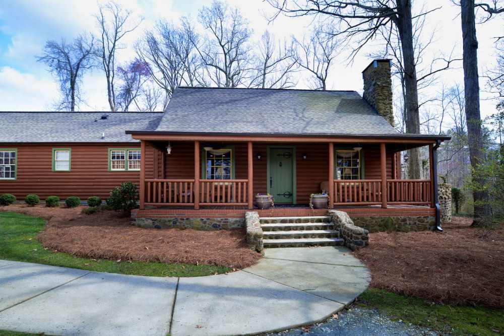 Clubhouse at Lodge at Lakeshore in Greensboro, North Carolina