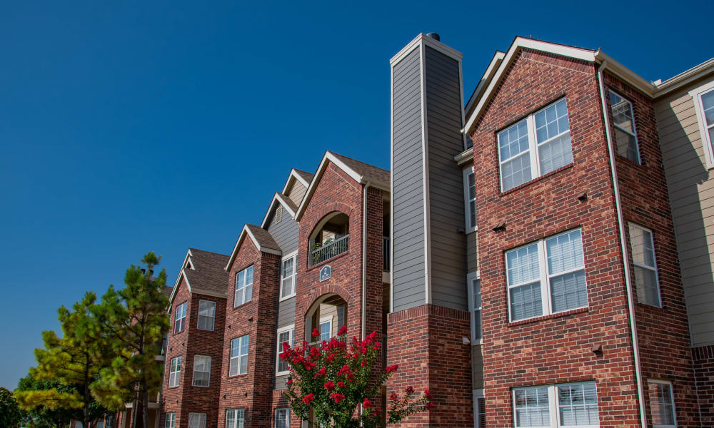 Exterior at The Park on Westpointe in Yukon, Oklahoma
