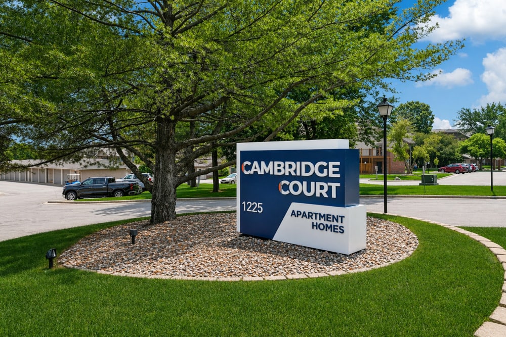 Property sign board at Cambridge Court Apartments in West Des Moines, Iowa