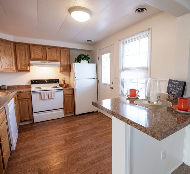 Saddle Club Townhomes offers a swimming pool in Liverpool, NY