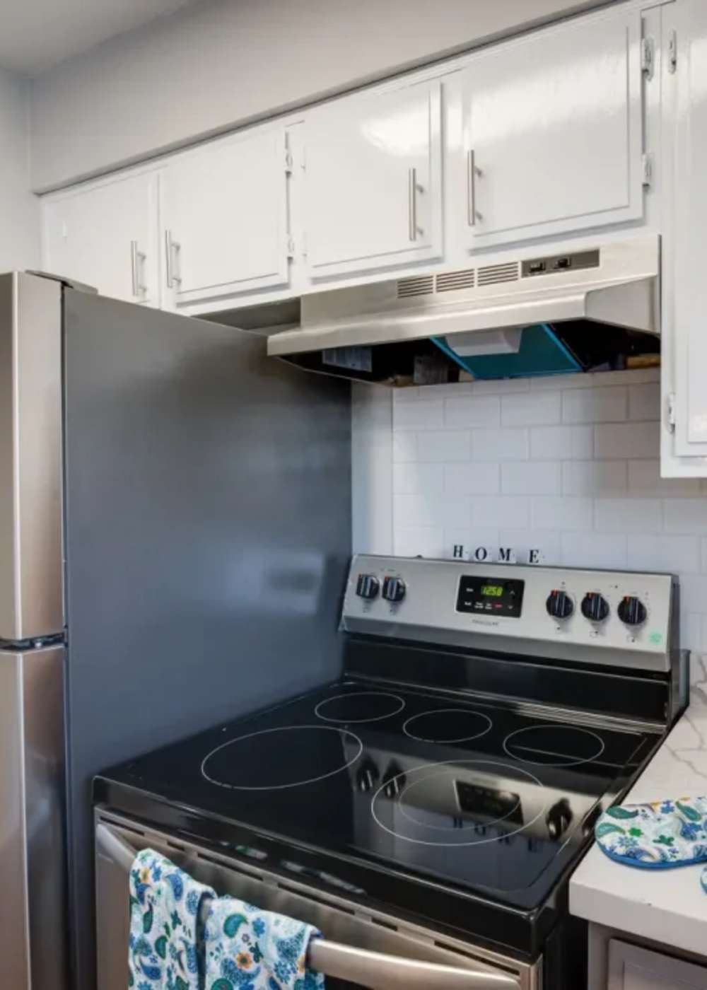 Kitchen at Costa Mesa Apartments in Houston, Texas