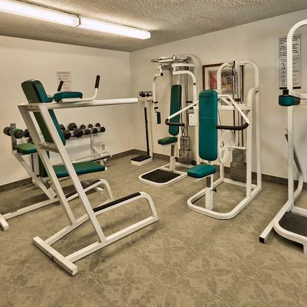 Carondelet offers a wide variety of amenities in Los Angeles, California