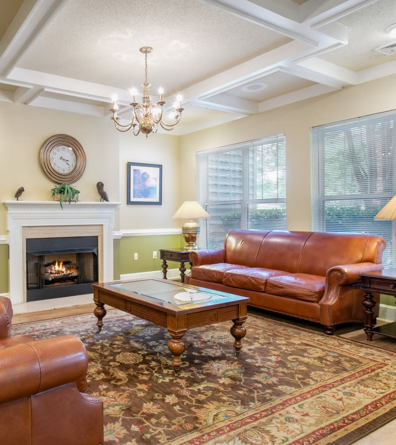 Community area with large couches at Jamestown Commons in Virginia Beach, Virginia