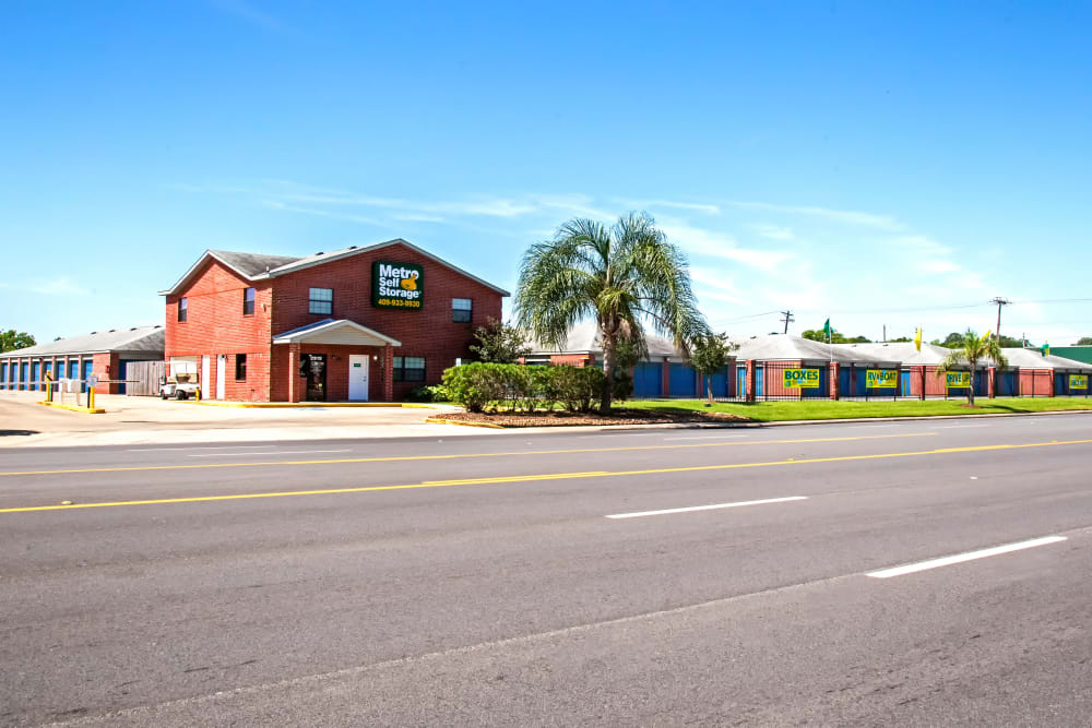 Facility view from street at Metro Self Storage in La Marque, Texas