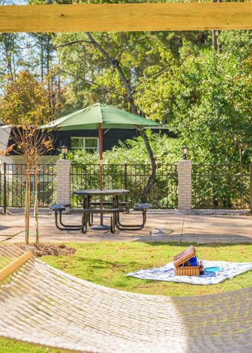 Ivy Terrace Apartments near Riverside North Apartment Homes in Chattanooga, Tennessee