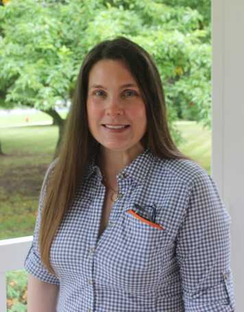 Kelly Schutte at Fair Oaks Health Care Center in Crystal Lake, Illinois