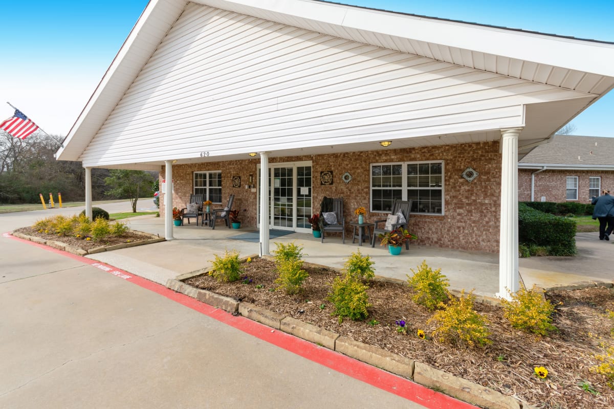 Main entrance at Preston Place in Sherman, Texas