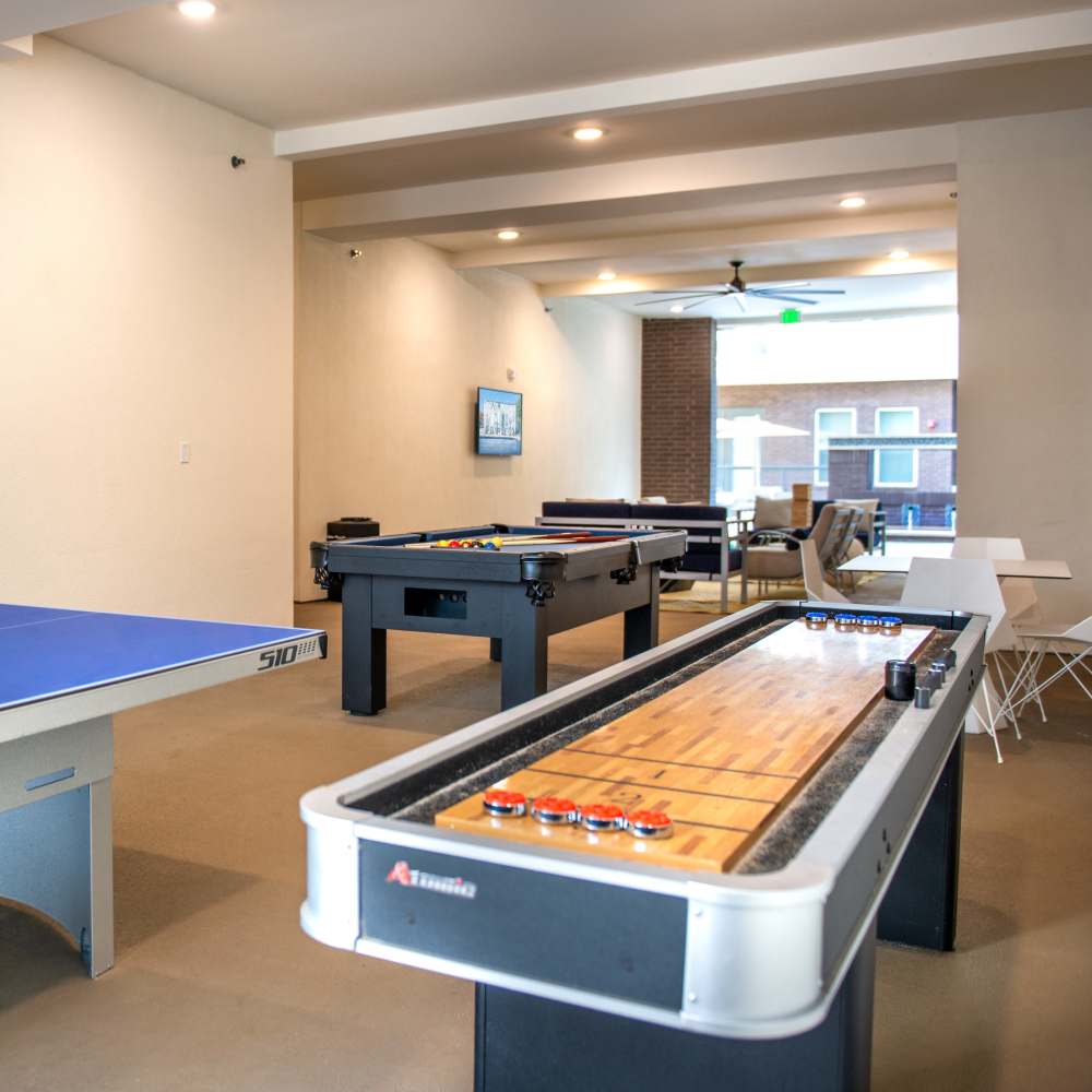 Ping pong table and pool table at Hall Street Flats in Dallas, Texas