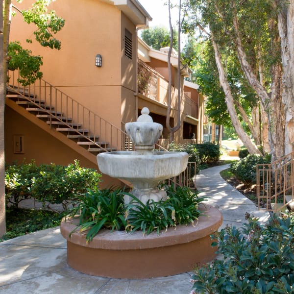 Luxury apartments for rent at Seapointe Villas in Costa Mesa
