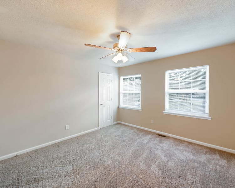Large bedrooms with natural light at Redmond Chase Apartments in Rome, Georgia