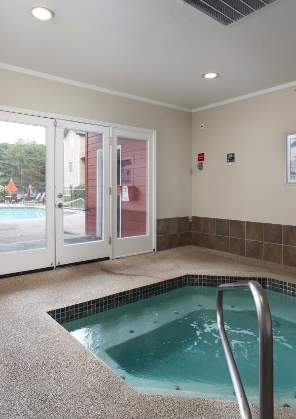 Superb fitness center at Walnut Grove Landing Apartments in Vancouver