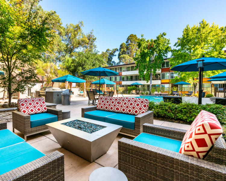 Cozy seating around the fire pit at Sofi Belmont Glen in Belmont, California