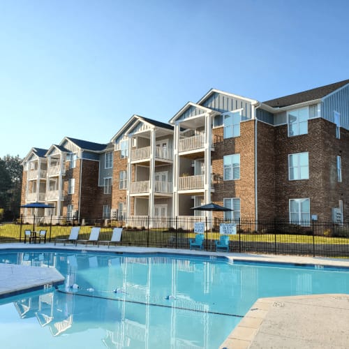 Pool and Splashpad at Groves at Berry Creek in Duncan, South Carolina