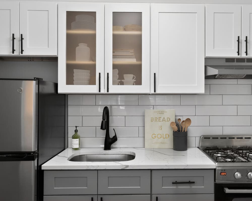 Kitchen at Eagle Rock Apartments at Mineola in Mineola, New York