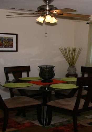 Dining room at Carlyle Towers in Caldwell, New Jersey