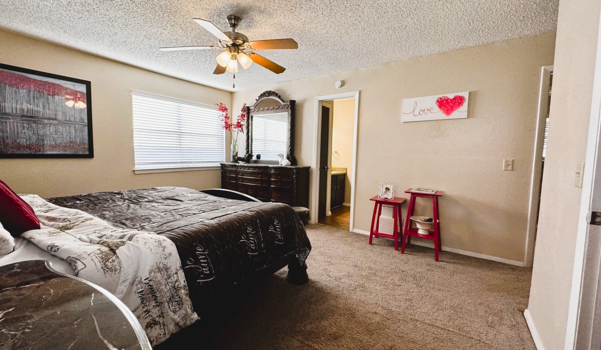 Bedroom at Fountaingate in Wichita Falls, Texas