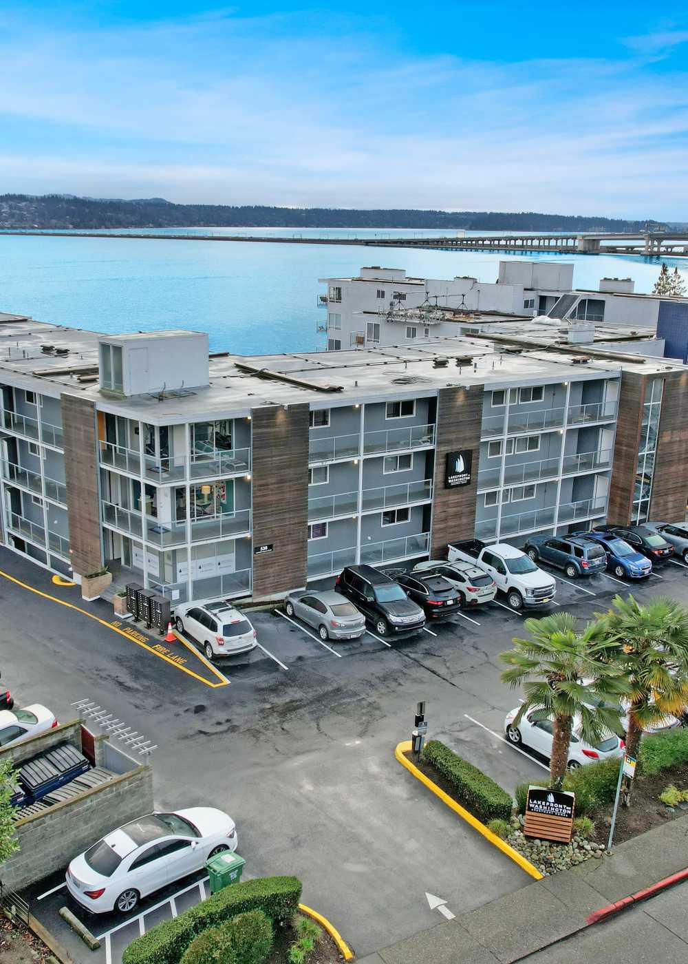 Apartments at Lakefront on Washington in Seattle, Washington