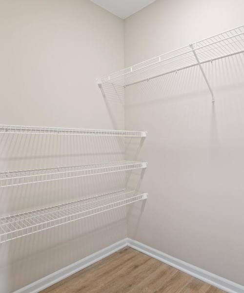 Closet at Kershaw Greene II in Athens, Ohio