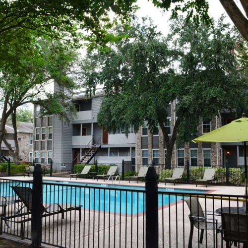 Community features at The Abbey at Eldridge