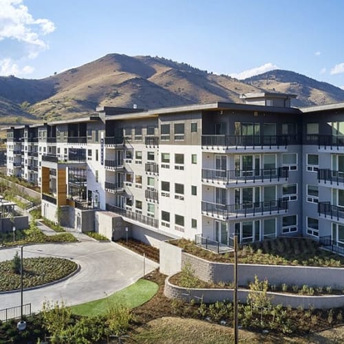 Exterior of an apartment building at Epoque in Golden, Colorado